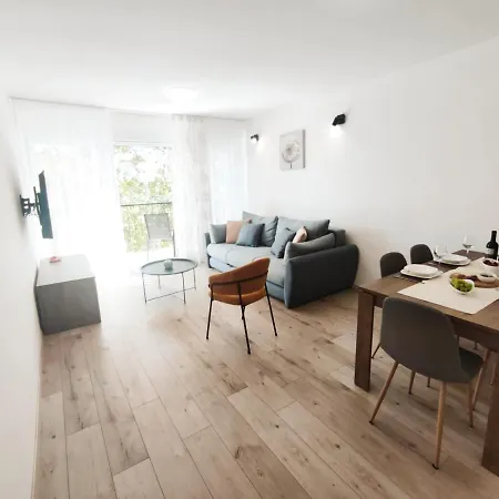 Dori Apartment *