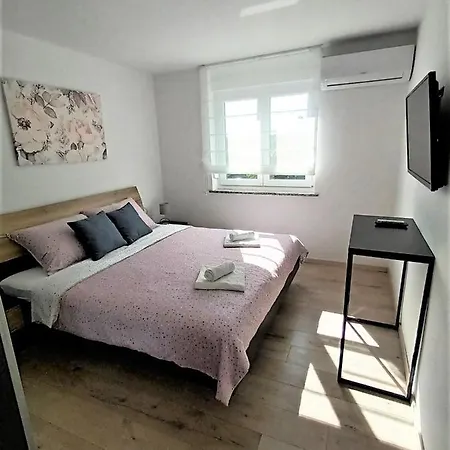 Dori Apartment *